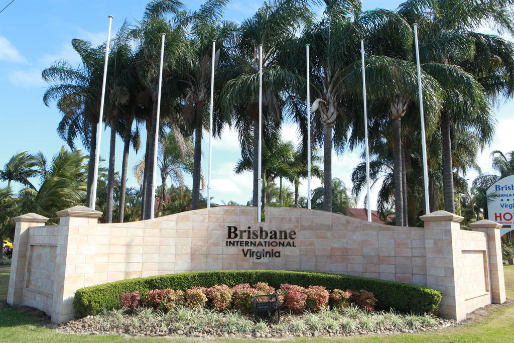 Отель Brisbane International Virginia Экстерьер фото